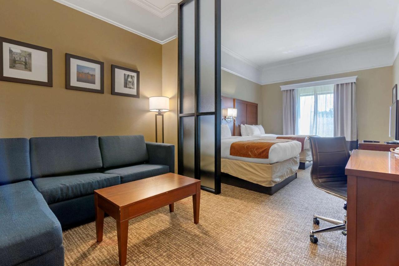 Comfort Suites Savannah North Порт Уэнтворт Экстерьер фото