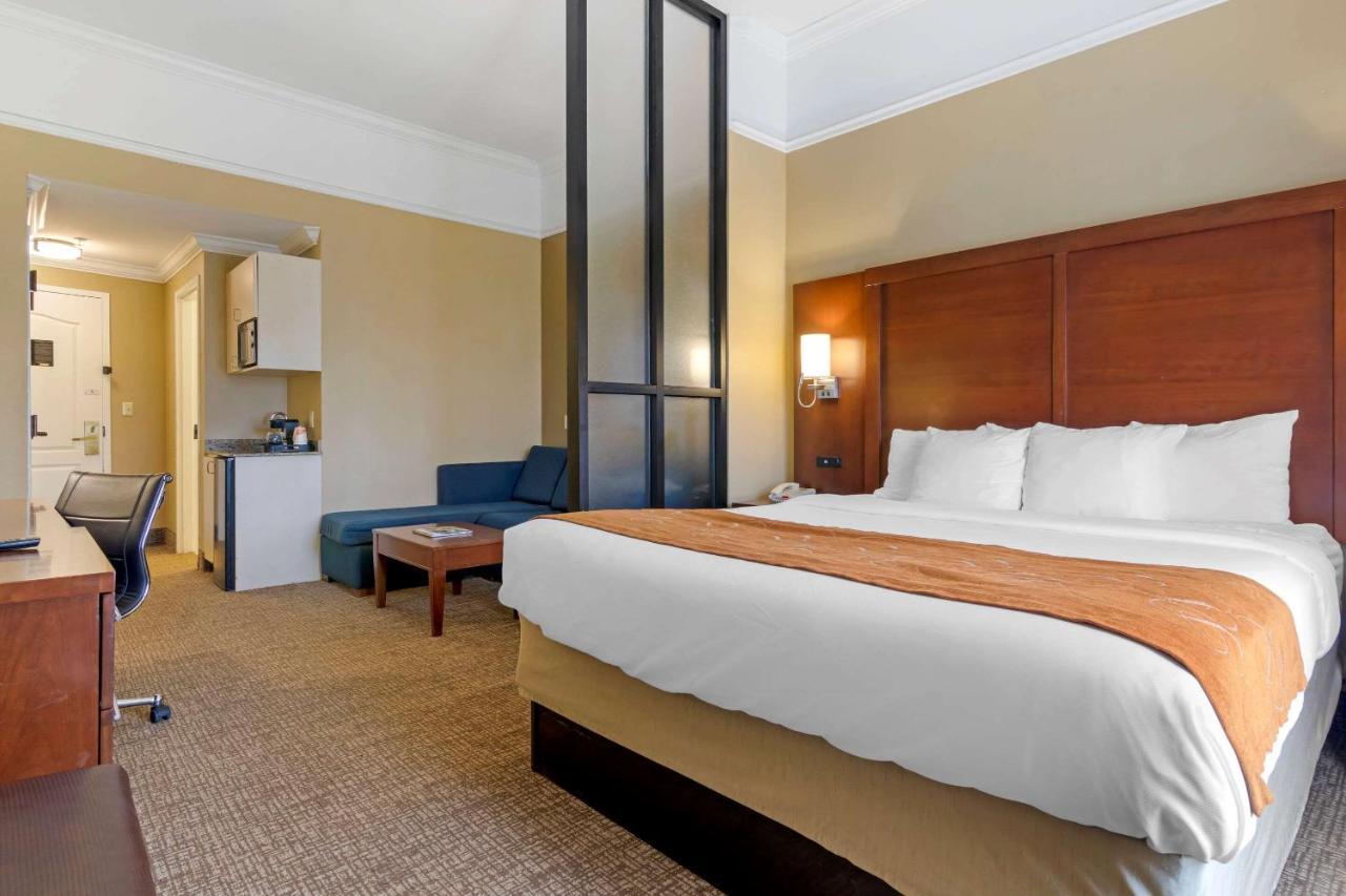 Comfort Suites Savannah North Порт Уэнтворт Экстерьер фото