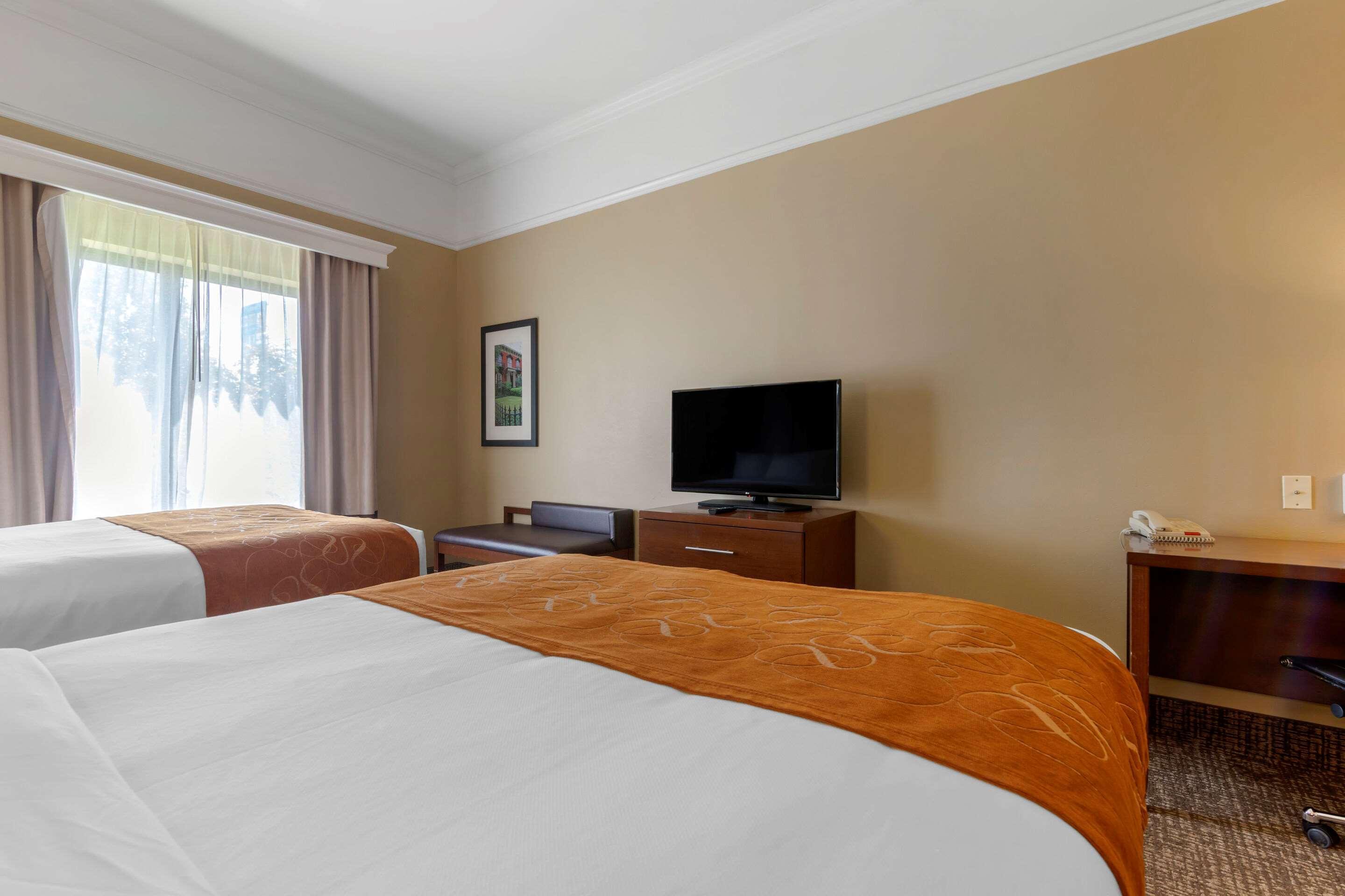 Comfort Suites Savannah North Порт Уэнтворт Экстерьер фото