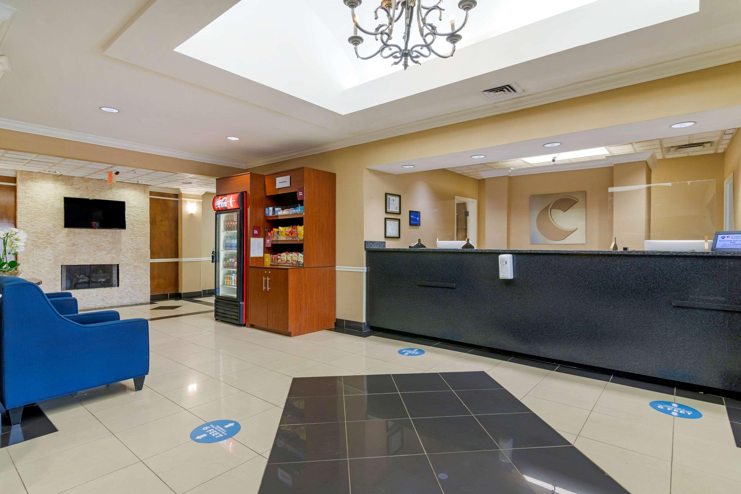 Comfort Suites Savannah North Порт Уэнтворт Экстерьер фото