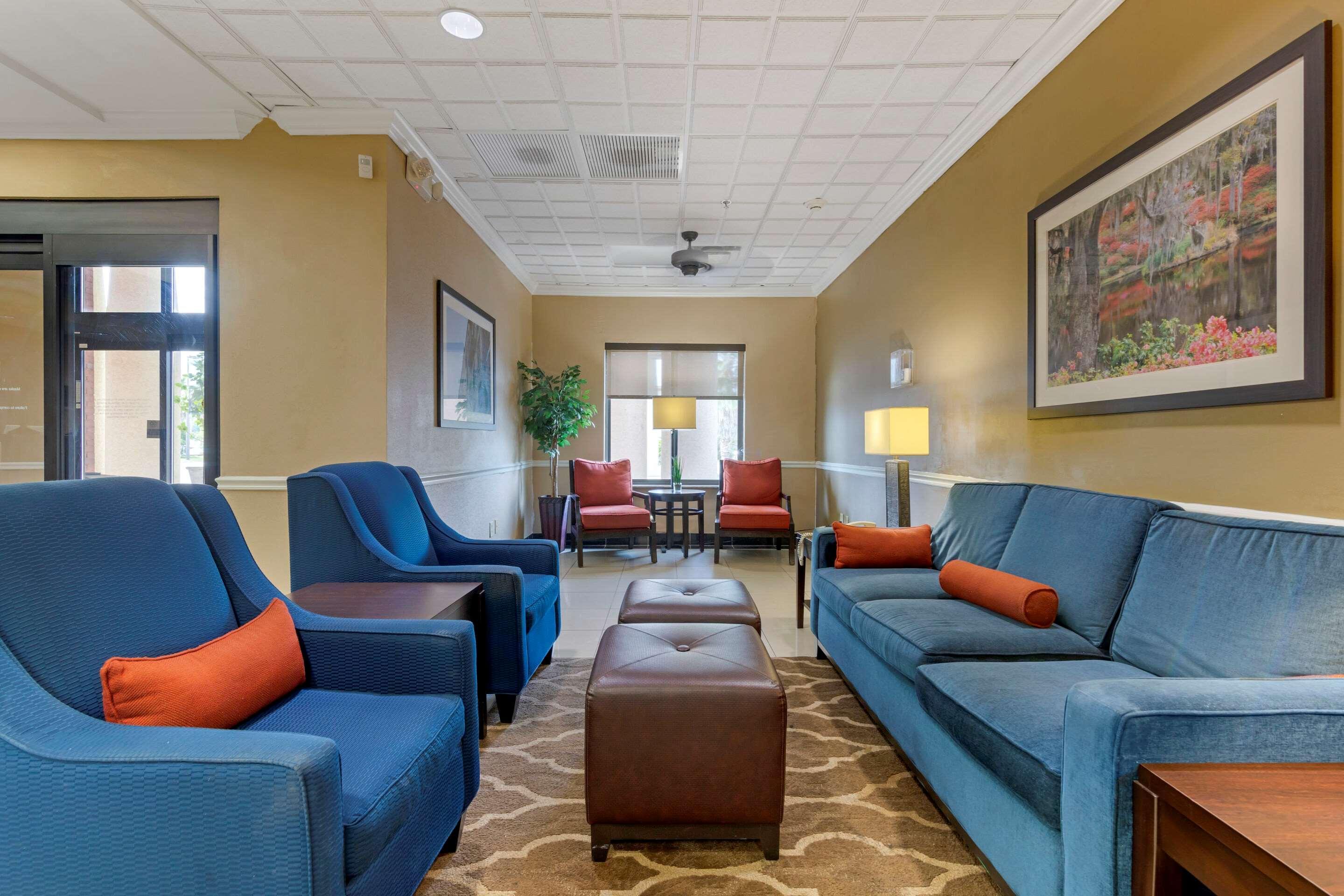 Comfort Suites Savannah North Порт Уэнтворт Экстерьер фото